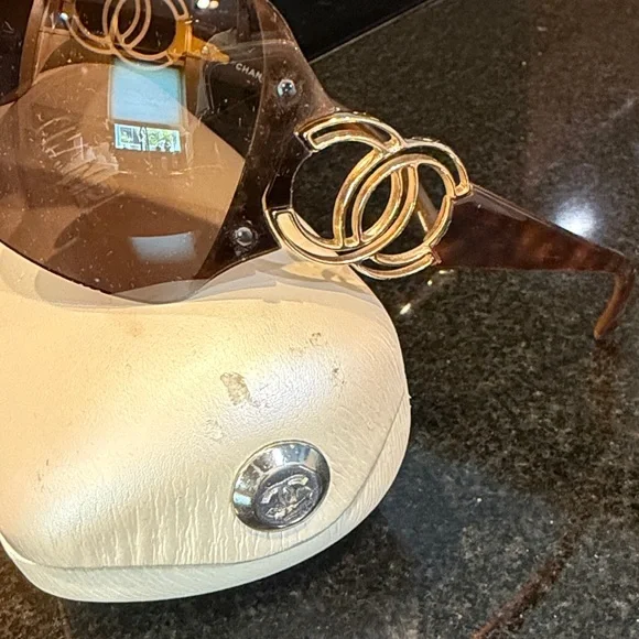 CHANEL Brown Tinted Sunglasses with Gold CC Accent - Picture 3 of 5